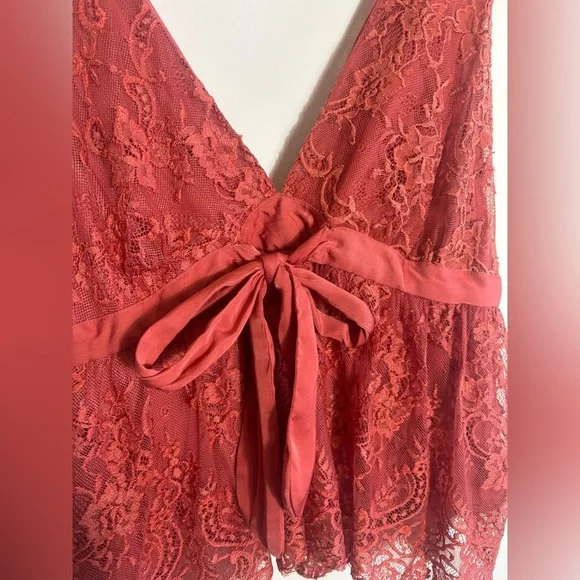 Free People Chante Lace Frenchie Kiss Tank Top
Size Medium - Picture 5 of 6